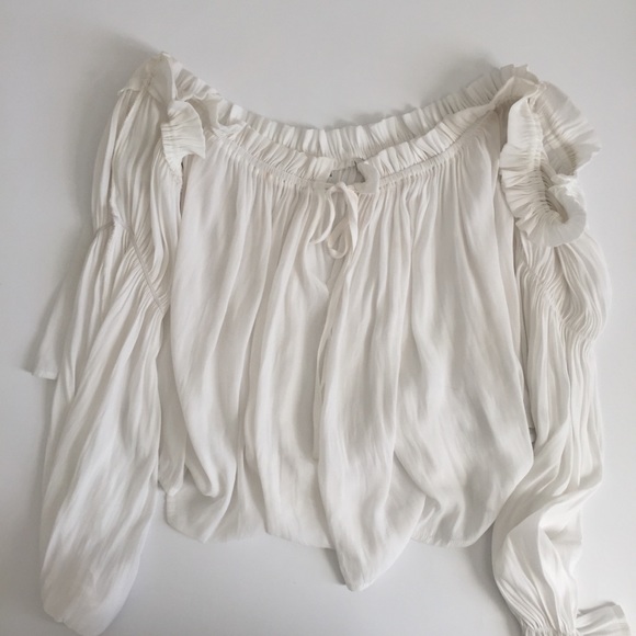 Off Shoulder Flowy Top - Picture 4 of 4